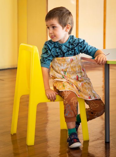 Представители на ПГЛПТ зарадваха децата на Шипка в Световния ден на хляба