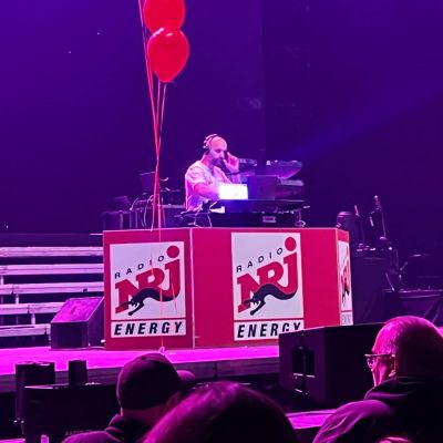 Казанлъшкият DJ Иван Димов подгрява партито на суперзвездата DJ BоBо