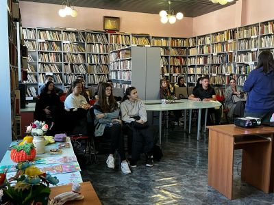 Библиотека “Искра“ и ПГЛПТ продължават съвместно сътрудничество по проект