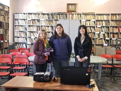 Библиотека “Искра“ и ПГЛПТ продължават съвместно сътрудничество по проект