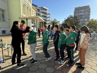 Седмокласниците са първенци на традиционния училищен турнир по футбол в ОУ “Свети Паисий Хилендарски“ 