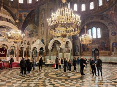 Ученици от ПХГ „Св. Св. Кирил и Методий“ бяха на еднодневен географски практикум в Столицата 