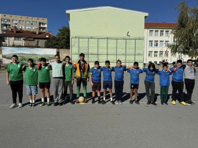 Седмокласниците са първенци на традиционния училищен турнир по футбол в ОУ “Свети Паисий Хилендарски“ 