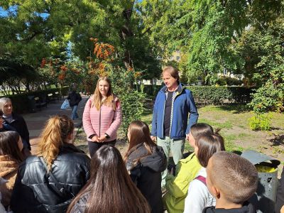 Ученици от ПХГ „Св. Св. Кирил и Методий“ бяха на еднодневен географски практикум в Столицата 