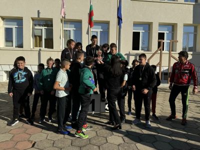 Седмокласниците са първенци на традиционния училищен турнир по футбол в ОУ “Свети Паисий Хилендарски“ 