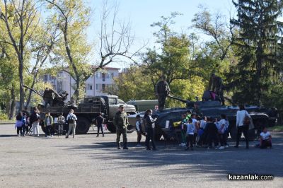 „Ден на отворените врати“ в казанлъшкото военно формирование 