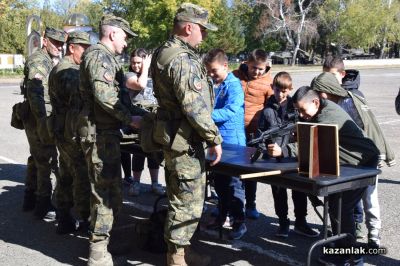 „Ден на отворените врати“ в казанлъшкото военно формирование 