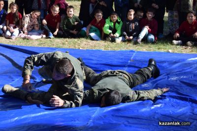 „Ден на отворените врати“ в казанлъшкото военно формирование 