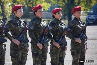 „Ден на отворените врати“ в казанлъшкото военно формирование 