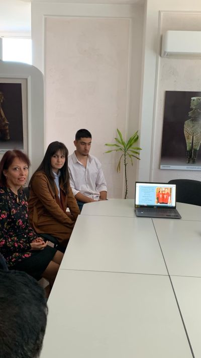 Зрелостници от ПГЛПТ с награди за успешно представяне в Европейска олимпиада по статистика