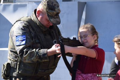 „Ден на отворените врати“ в казанлъшкото военно формирование 