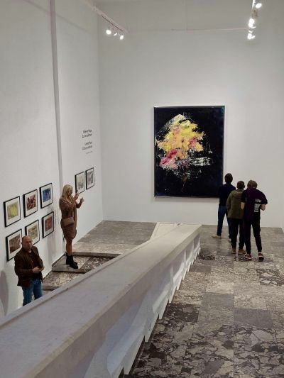 Художникът Левент Море представи изложба в родния Казанлък 