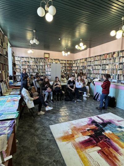 Ученици и учители от ПХГ “Св. Св. Кирил и Методий” отбелязаха Националната седмица на четенето