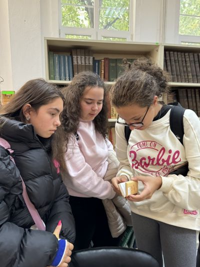 Ученици и учители от ПХГ “Св. Св. Кирил и Методий” отбелязаха Националната седмица на четенето