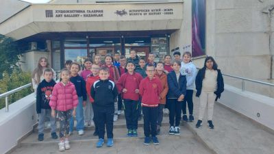 Директорът на ОУ “Мати Болгария“: Вече 33 години, неуморно и с вдъхновение, градим историята на нашето училище