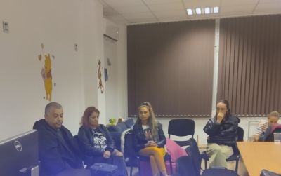 Предизвикателствата пред жените на работното място бе сред темите обсъдени на работна среща в Центъра за превенция на насилието в Казанлък 