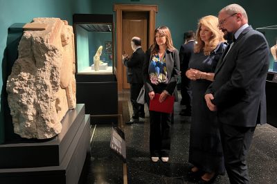 Илияна Йотова откри изложбата на тракийските съкровища в музея „Гети“ в Лос Анджелис