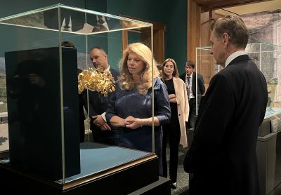 Илияна Йотова откри изложбата на тракийските съкровища в музея „Гети“ в Лос Анджелис