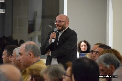 Казанлък обсъжда предстоящия референдум за паметника на Бузлуджа