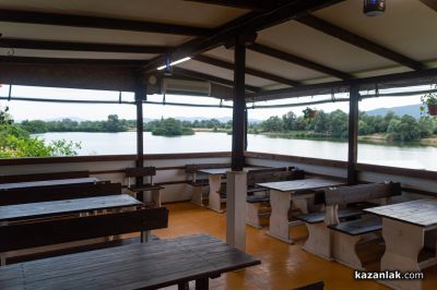 Жива риба за Никулден и празнични партита в бистро „Рибарско място“