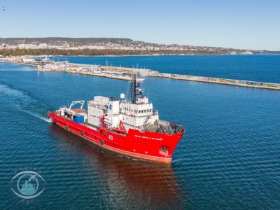 С творчеството си малки художници и членове на Литературния клуб ще “пътуват” към Антарктика