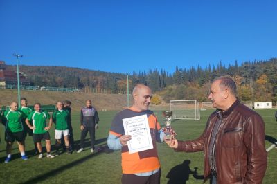 Отборът на РУ-Казанлък се нареди на четвърто място във футболен турнир