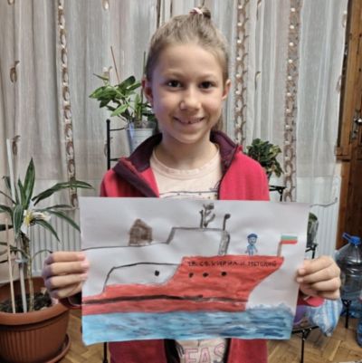 С творчеството си малки художници и членове на Литературния клуб ще “пътуват” към Антарктика