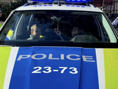 Децата от ОУ “Свети Паисий Хилендарски“ гр. Казанлък се запознаха с полицейската професия 