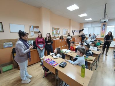 ПГЛПТ и ОУ „Георги Кирков“ със съвместна инициатива в Ден на четенето 2024