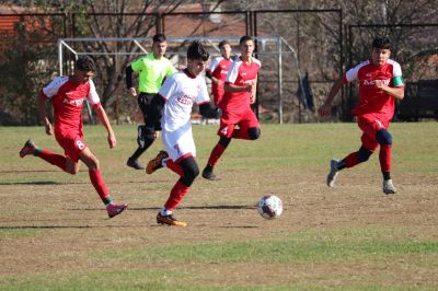 Нова победа за “Розова долина“ U17 в градското дерби срещу “Арсенал“ Казанлък  / Новини от Казанлък