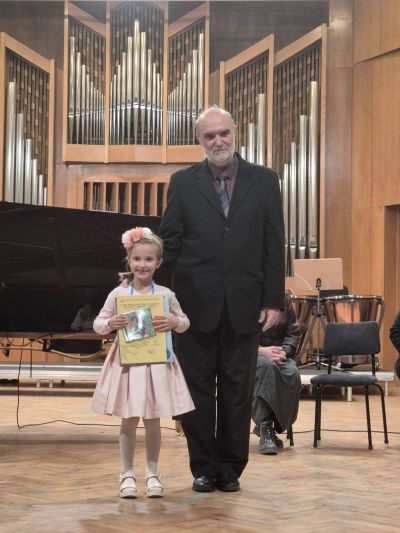 Учениците на Елена Юлианова с награди от международен конкурс