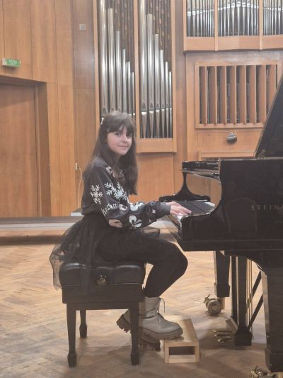 Учениците на Елена Юлианова с награди от международен конкурс