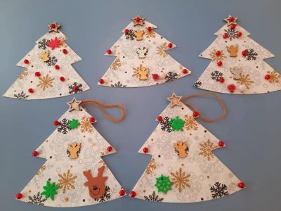 Второкласници от ОУ “Георги Кирков“ и техните родители се включиха в “Работилница за коледни вълшебства“