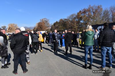 Таксиметровите шофьори от Казанлък се включиха в националния протест