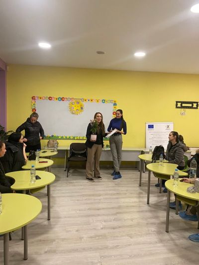 Логопедът Светлана Берова участва в публична дискусия относно подготовката на бъдещите първокласници