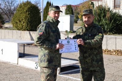 Военните от 61 механизирана бригада премериха сили в шампионат по футбол на малки врати 