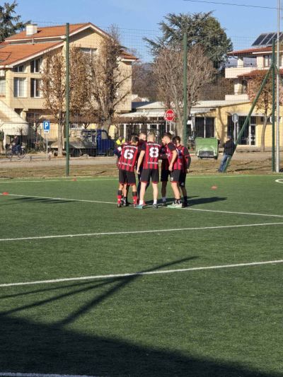 Отборите на ПГ „Иван Хаджиенов“ станаха шампиони в градското училищно първенство по футбол в Казанлък 