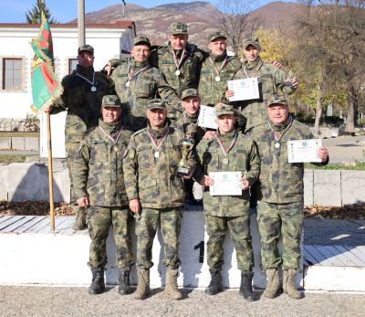 Военните от 61 механизирана бригада премериха сили в шампионат по футбол на малки врати 
