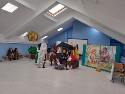 Ученици от ОУ “Мати Болгария“ с празнично тържество посрещнаха деца от детските градини