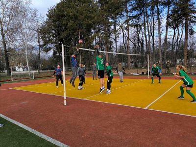 Военните се състезаваха в първенство по волейбол