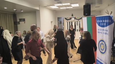 Дамите от Инър Уийл клуб Казанлък “Роза Алба“ събраха 6460 лв. за хипотерапия на деца с увреждания