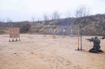 Курс за обучение на съдии, администратори и дизайнери на сцени по тактическа стрелба се състоя на Учебен център „Тюлбе“ в Казанлък 