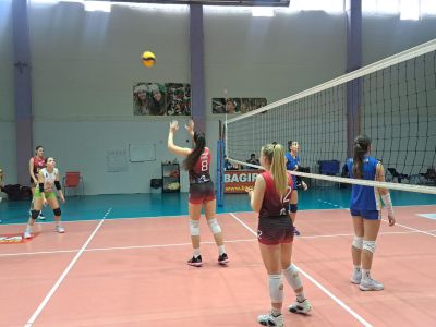 Девойките на “Казанлък Волей“ надиграха съперничките си от “Раковски“ Димитровград