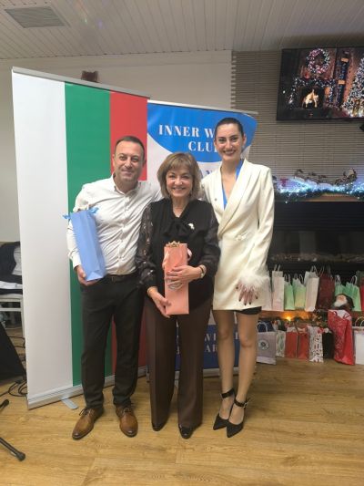 Дамите от Инър Уийл клуб Казанлък “Роза Алба“ събраха 6460 лв. за хипотерапия на деца с увреждания