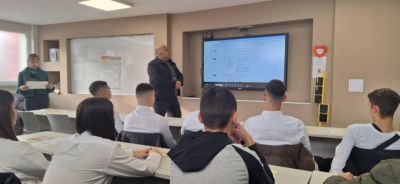 Специална беседа на тема“ Правоуправление на МПС“ изслушаха десетокласници от ПГЛПТ