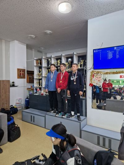 Сребърни и бронзови медали спечелиха стрелците от казанлъшкия клуб “Севтополис“ в Търговище 
