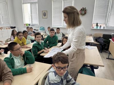 Третокласници от ОУ “Св. Паисий Хилендарски“ се учиха как да рециклират хартия у дома