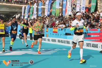 Бегачът Атанас Самокварев от Казанлък триумфира във Валенсия с личен рекорд 