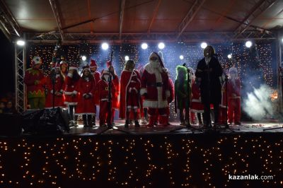 Дядо Коледа от Казанлък: Добротата и любовта да властват винаги над този град 