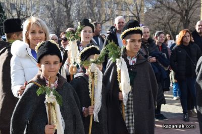 Коледни мегдански хорà ще се вият на 25 декември на площада в Казанлък 